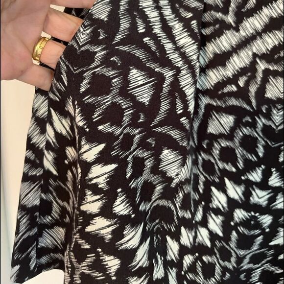 ANTHROPOLOGIE SANCTUARY Black & White Shorts.Sz S - Picture 7 of 13